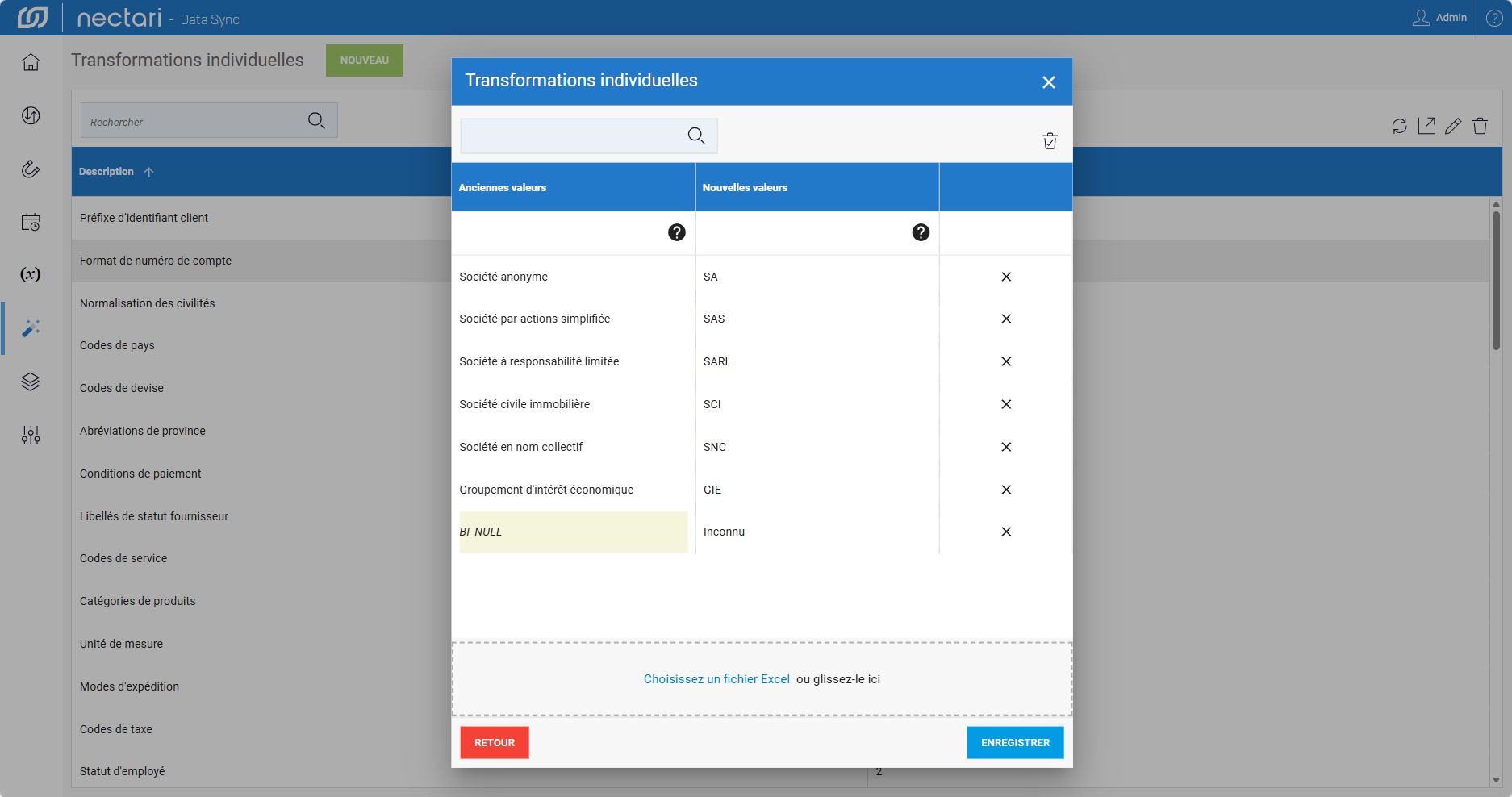 Fenêtre de transformation dans DataSync, avec les colonnes Ancienne Valeur et Nouvelle Valeur pour entrer les paires de valeurs et l'option d'import d'un fichier Excel